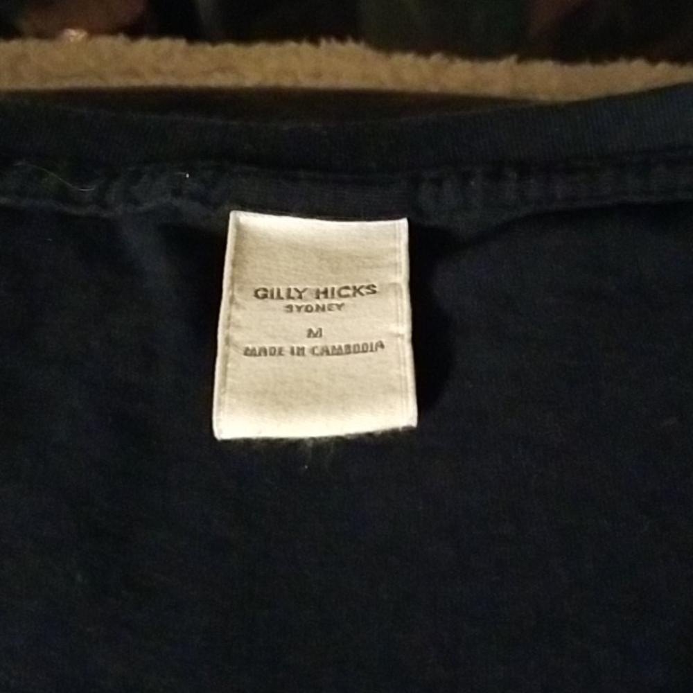 Shirt - Picture 2 of 3